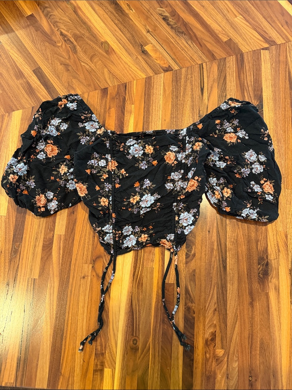 Live to be Spoiled Floral Peasant Crop Top | Size XS